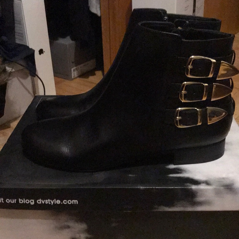 Dolce Vita Black Bravern Booties Size 7.5